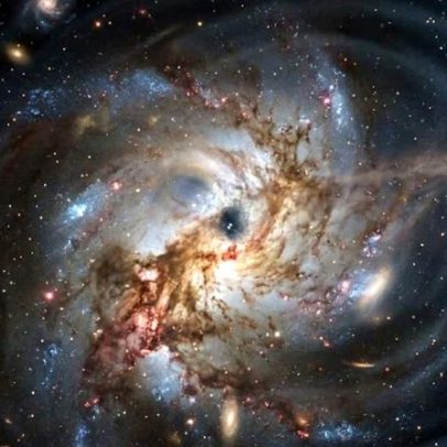 Astrônomos detectam sinais de buracos negros expulsos de galáxias gigantes