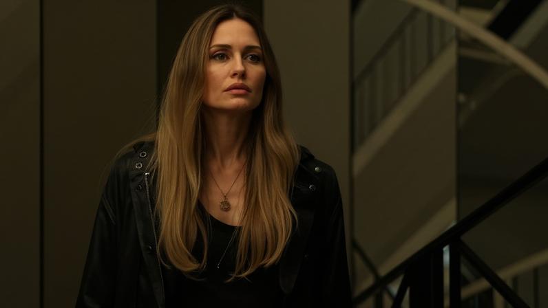 Angelina Jolie em "Couture": reflexão