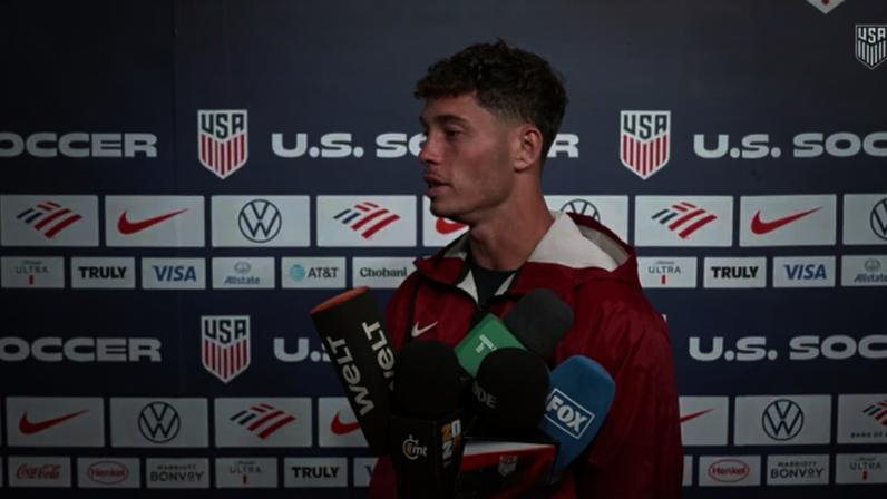 O meio-campista do Vancouver Whitecaps afirmou que Weston McKennie é uma pessoa positiva dentro e fora de campo e que sua liderança ajuda muito a seleção dos Estados Unidos.