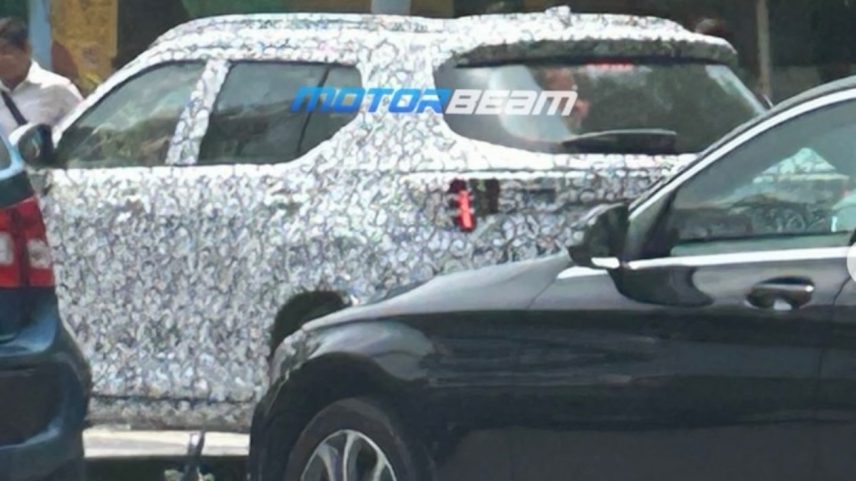 Honda WR-V roda em testes na Índia