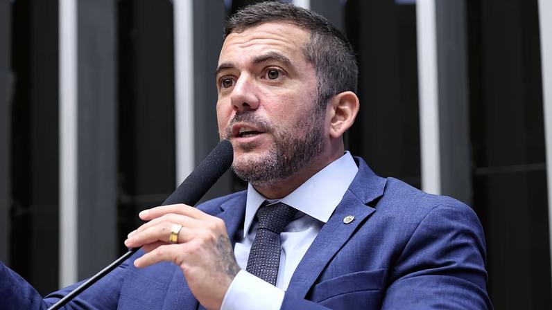 O deputado Carlos Jordy é um dos cotados para concorrer ao Senado pelo PL