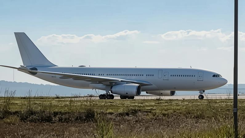 Imagem mostra A330 ao pousar no Aeroporto de Confins nesta quinta (18)