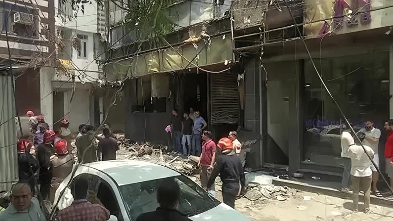 Incêndio em hotel em Nova Délhi na Índia deixa pelo menos 21 mortos, diz polícia