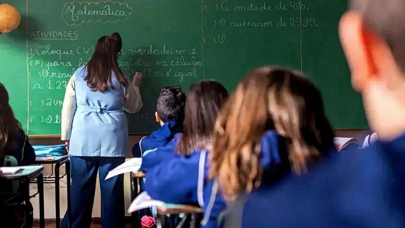 Curitiba sanciona lei que pode abrir caminho para escolas cívico-militares. (Foto: Isabella Mayer/Arquivo Prefeitura de Curitiba)