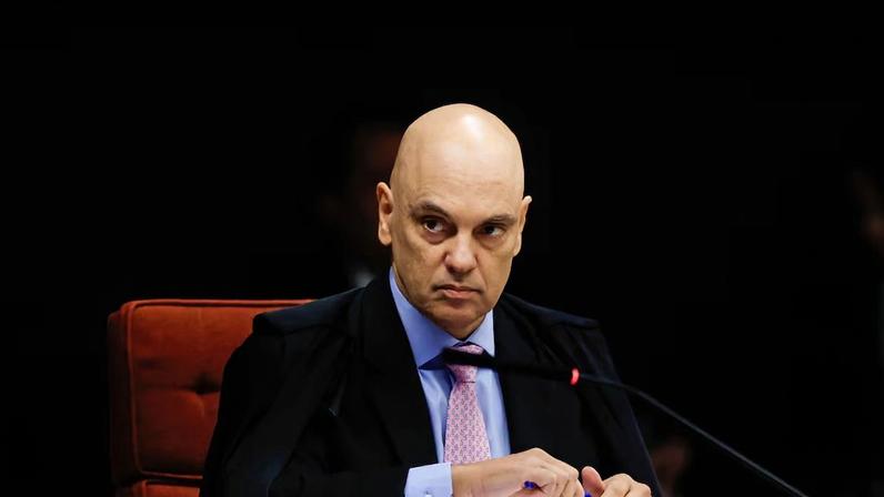 Moraes autoriza devolução de arma de PM absolvido em processo do 8 de Janeiro