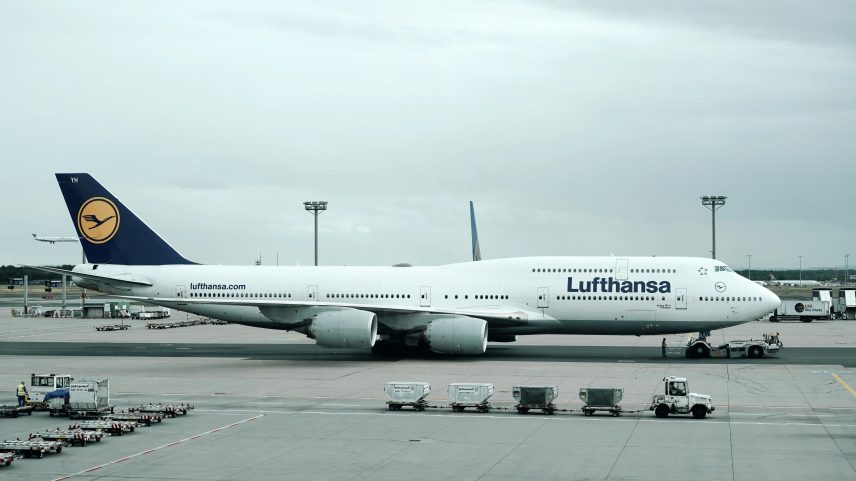 Aeronave da companhia alemã Lufthansa sofreu o colapso do trem de pouso dianteiro enquanto estava estacionado no Aeroporto.