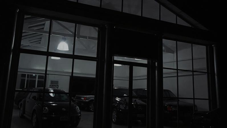 Concessionárias e lojas de carros novos e usados