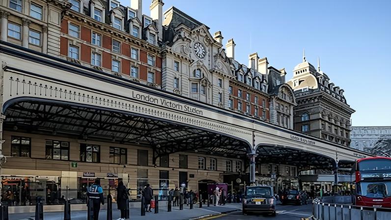 Cellnex e O2 firmam acordo para 5G na linha ferroviária de Brighton