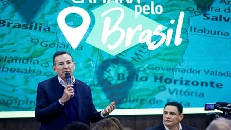 O deputado Jorge Goetten (Republicanos-SC), relator do reajuste no teto dos MEIs, durante audiência com empresários em Florianópolis (SC)