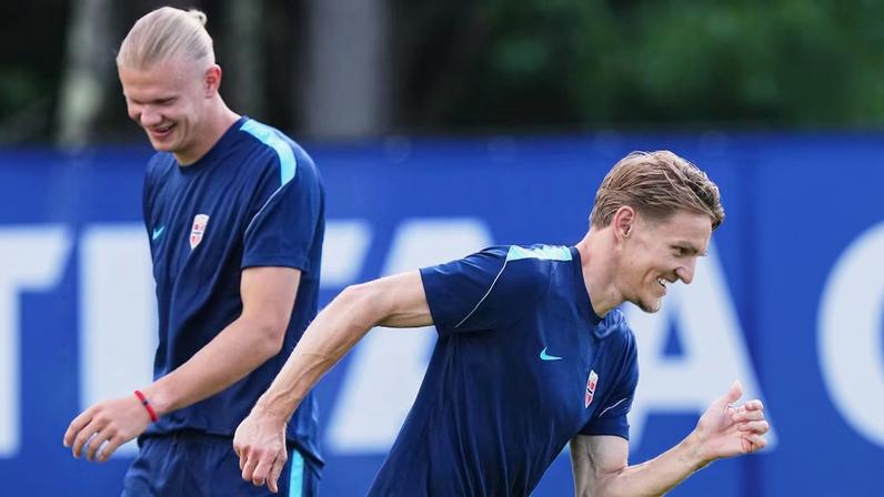 Erling Haaland e Martin Oedegaard são as principais peças norueguesas para a Copa. Foto: Martin Meissner/AP