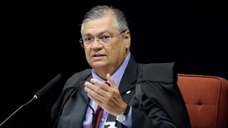 Dino tem até julho para devolver caso para julgamento