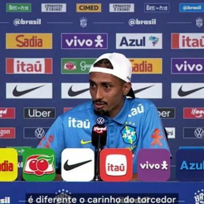 Raphinha comenta diferença entre carinho de torcedores brasileiros e do exterior