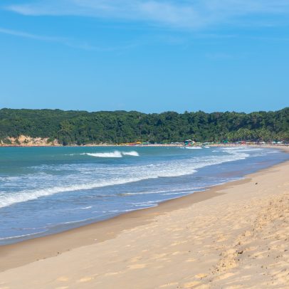 Litoral de SP oferece praias paradisíacas, cidades históricas e experiências
