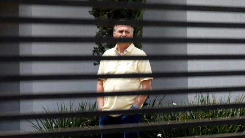 Bolsonaro pede a Moraes para receber nora e netas em casa