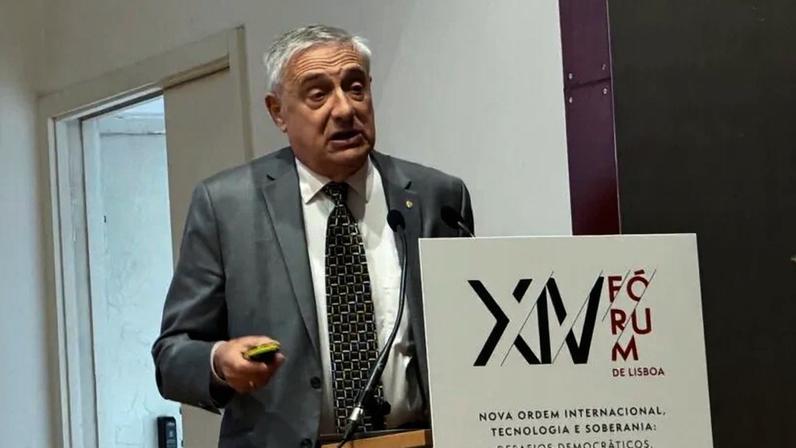Joel Mokyr, que recebeu o Nobel de Economia em 2025, fez uma palestra com o tema "Inovação em tempos de ruptura", nesta 4ª feira (3.jun.2026), no último dia do 14º Fórum de Lisboa