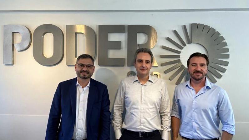 Itaú realiza visita ao Poder360
