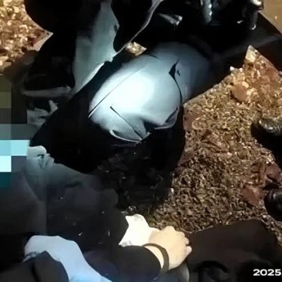 Polícia britânica sob pressão após morte de jovem algemado