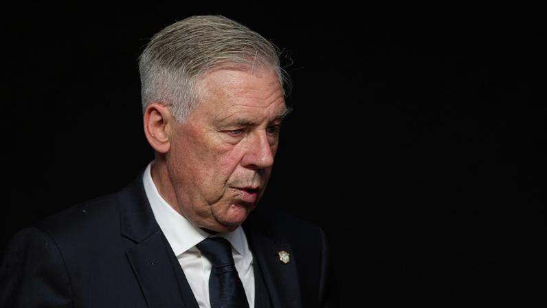 Ancelotti durante estreia do Brasil na Copa