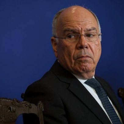 Mauro Vieira encontra auxiliar de Trump em Paris para intensificar negociações