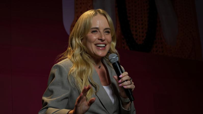 Angélica esclareceu situação contratual com a Globo