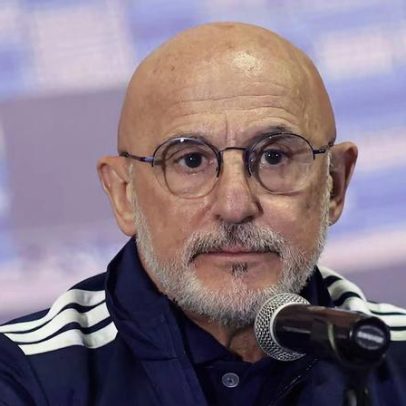 Técnico da Espanha rejeita favoritismo e afirma ser mais que França, Brasil e Argentina