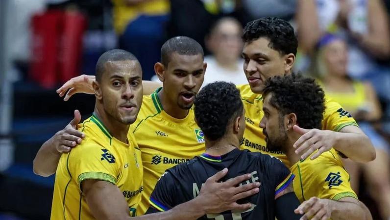 Seleção brasileira masculina de vôlei briga pela classificação na Liga das Nações.