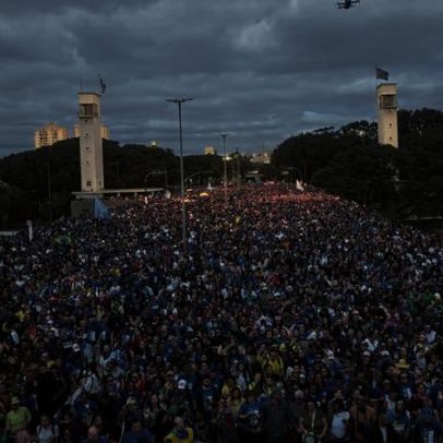 Marcha para Jesus reúne milhares de fiéis nas ruas de São Paulo