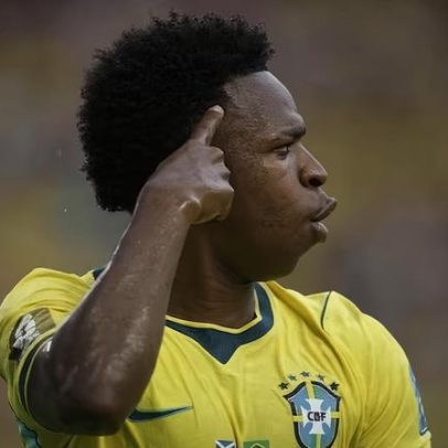 Vini Jr entra no top 4 da Fifa após atuação contra a Escócia; Messi lidera ranking