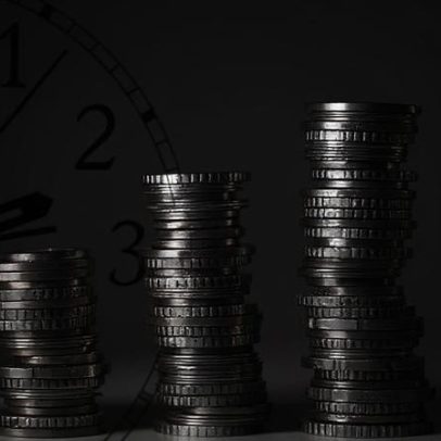 Geração Z troca happy hour por segurança financeira
