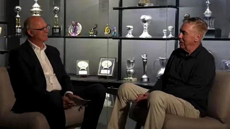 Falcão e Ancelotti jogaram na Roma. São muito amigos. Daí a entrevista mais descontraída, reveladora do treinador da Seleção