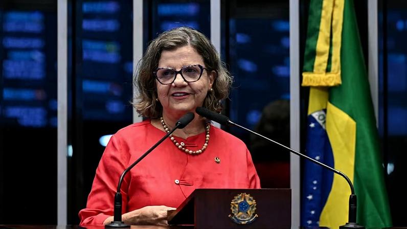 Teresa Leitão assumiu liderança do governo no Senado