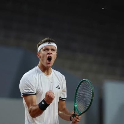 Jakub Mensik, rival de João Fonseca em Roland Garros, é fã de Curry