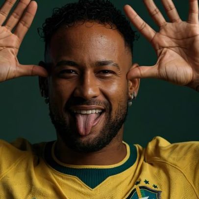 Neymar volta à atividade em campo após lesão