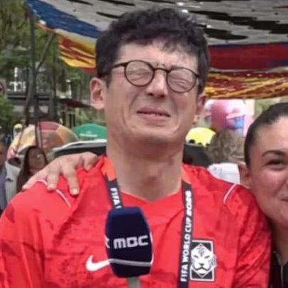 Repórter sul-coreano recebe beijo de torcedora ao vivo no México