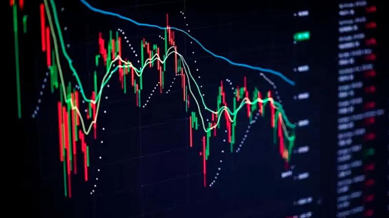 Dow Jones hoje: petróleo recua, dólar perde força e mercado aguarda relatório JOLTS.