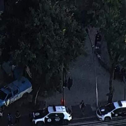 Operação com 500 agentes mira traficantes do Comando Vermelho no Dona Marta, Rio