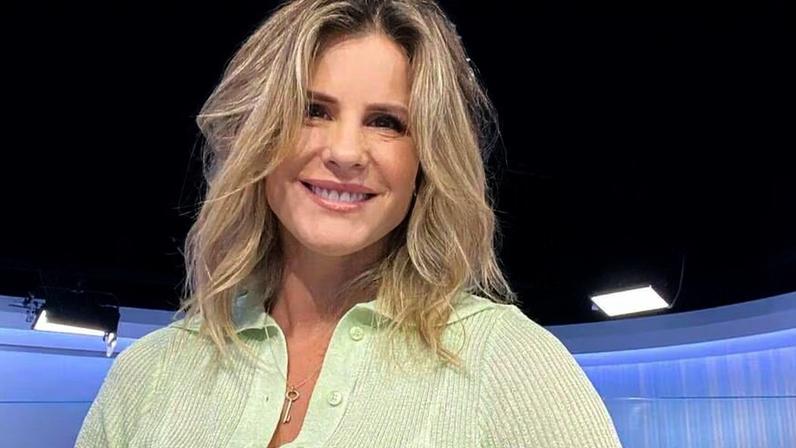 Janaina Xavier deixa claro. 'Há a necessidade da diversidade na tevê. Mas deveria valer o mérito da pessoa. Não a cor, a forma física. Meritocracia, não cota.'