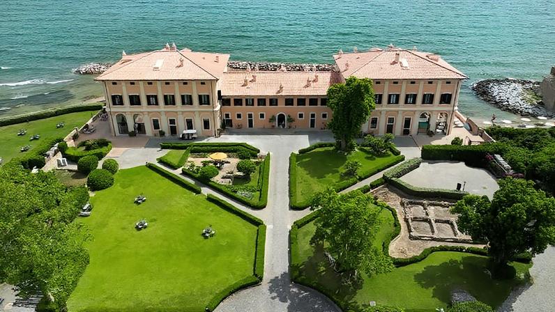 La Posta Vecchia: hotel que une história à dolce vita italiana