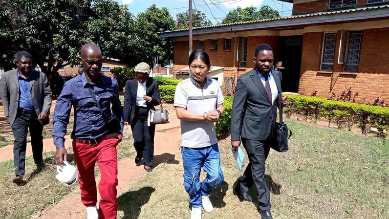 Autoridades do Malawi buscam encerrar caso de suborno em tráfico de animais