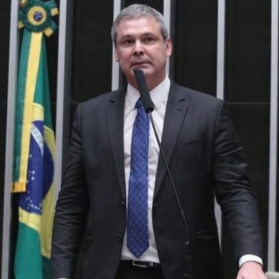Lindbergh aciona Interpol para apurar recursos do filme Dark Horse