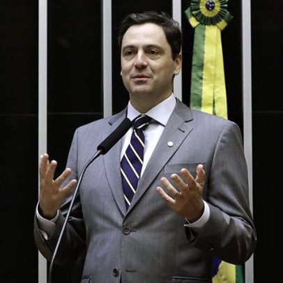 Orléans e Bragança dizem que vaga de vice depende de Flávio