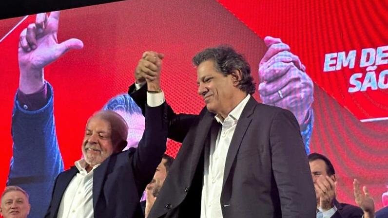 Em 19 de março, Fernando Haddad (à dir.) anunciou ao lado do presidente Lula (à esq.) sua pré-candidatura ao governo de São Paulo
