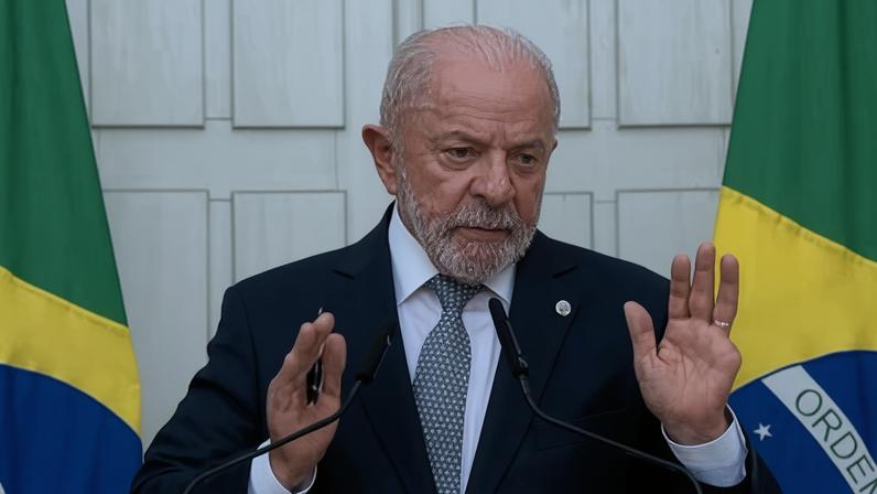 O presidente Luiz Inácio Lula da Silva (PT) durante coletiva de imprensa em Genebra, na Suíça