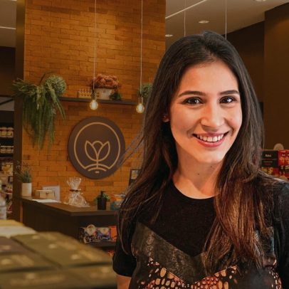 Kerlin Schmitz usa escuta ativa na rede Divina Terra de alimentação saudável