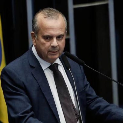 Coordenador da campanha de Flávio aciona AGU e acusa ministro de Lula de fake news