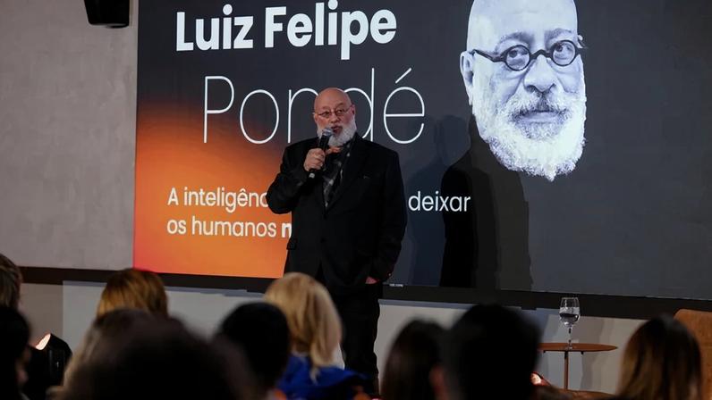 Filósofo e escritor Luiz Felipe Pondé, encerra o AI Summit EXAME com palestra que discute o desejo, controle, medo e limites da ação técnica (Eduardo Frazão/Divulgação)