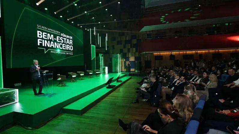 Fórum Bem-Estar Financeiro: Sicredi reuniu especialistas para debater os caminhos para uma vida financeira mais sustentável (SICREDI/Divulgação)