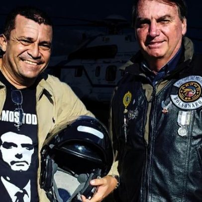 Ex-assessores de Bolsonaro são liberados por fraude em cartão de vacina
