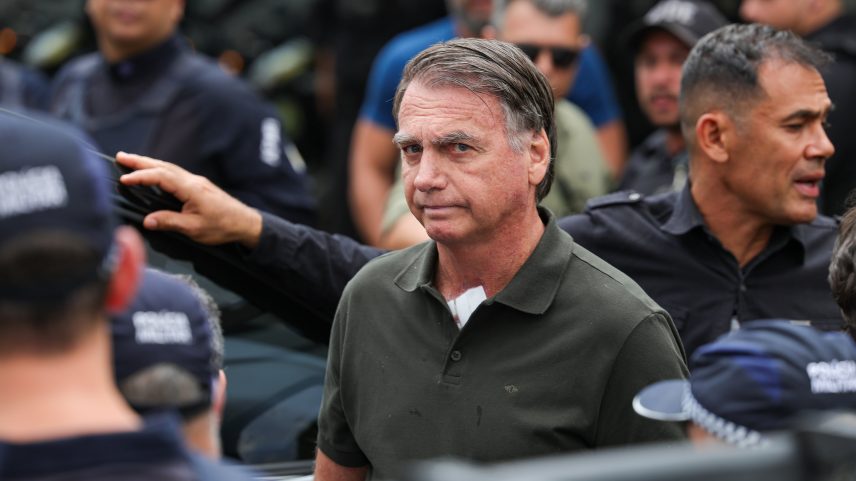 Pedido de Bolsonaro inclui tomografias e exames gastrointestinais