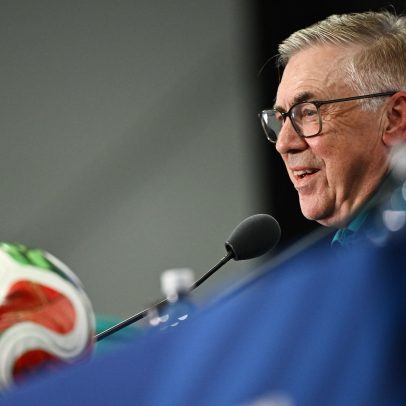 Ancelotti enfatiza responsabilidade ao recordar estreia em Copas pela seleção